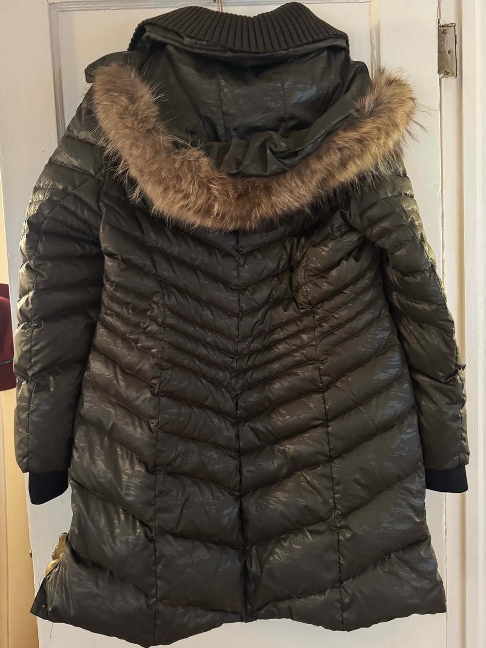 Andrew Marc Olive Green Quilted Puffer Coat with Hood and Genuine Fox Fur Trim - Picture 4 of 6